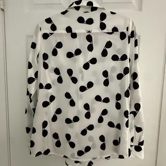 Karl Lagerfeld Paris Sunglasses Blouse size Small NWT - Picture 2 of 10